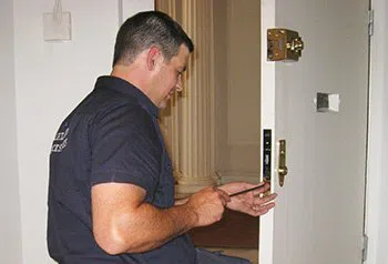 Cleveland Pro Locksmith Cleveland, OH 216-365-7132 - Expert-20Locksmith